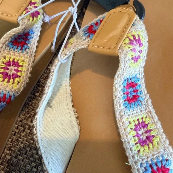 SO Goods for Life Colorful Crocheted Woven Strap Flip Flop Sandals Sz Women’s 6 - Picture 2 of 4